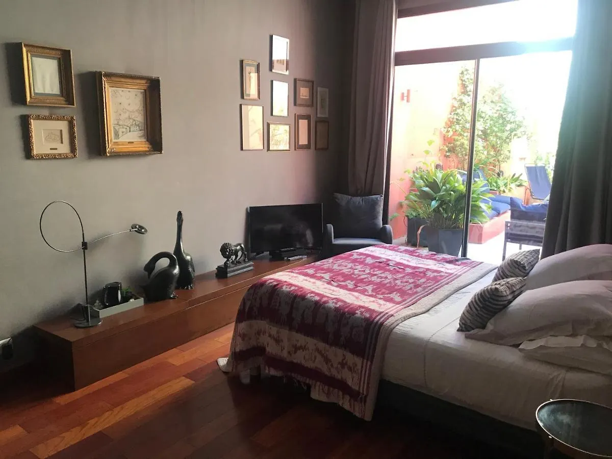 Les Chambres De L'Abbaye Bed & Breakfast Marseille France