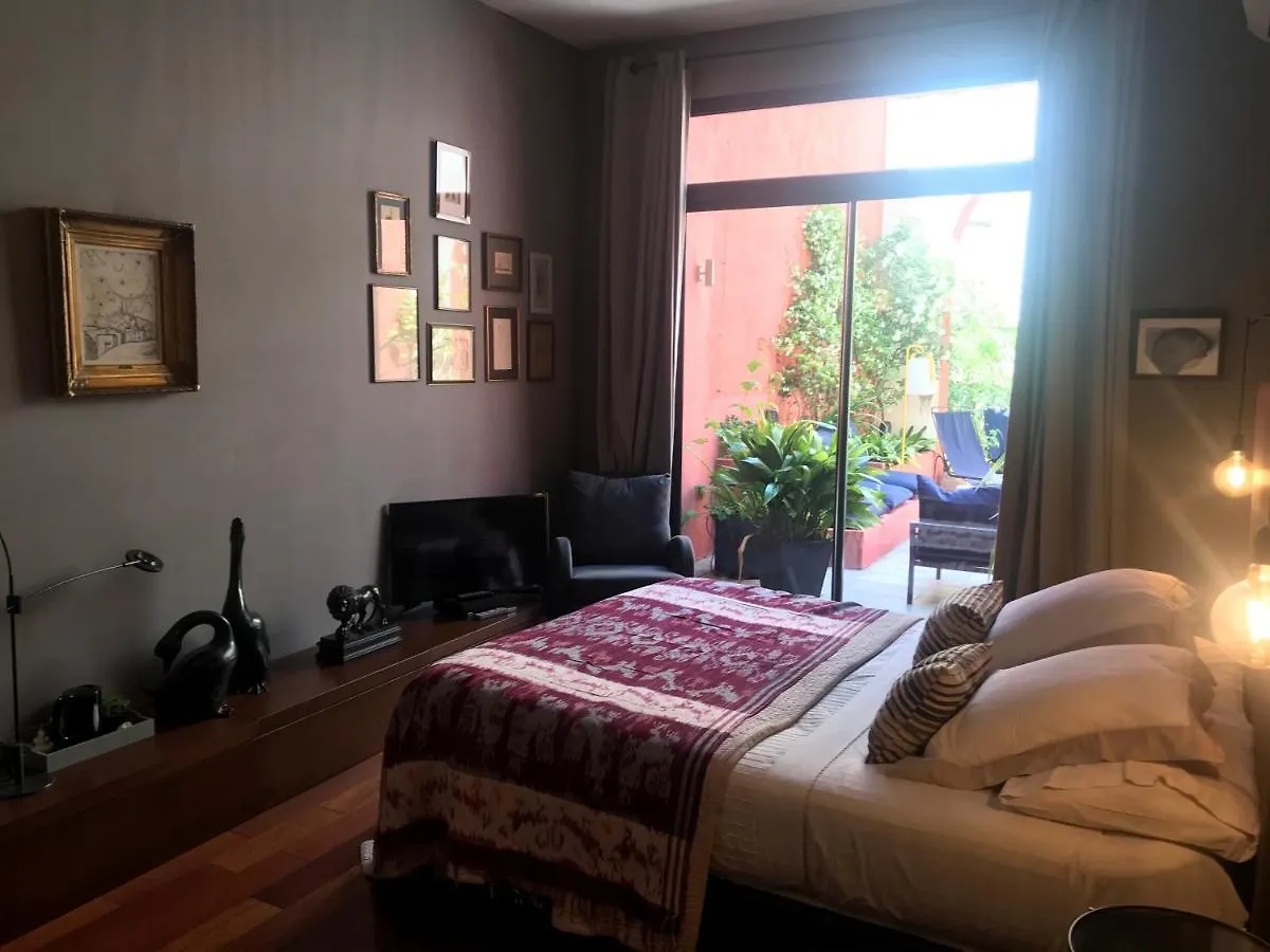 Les Chambres De L'Abbaye Bed & Breakfast Marseille 3*,  France